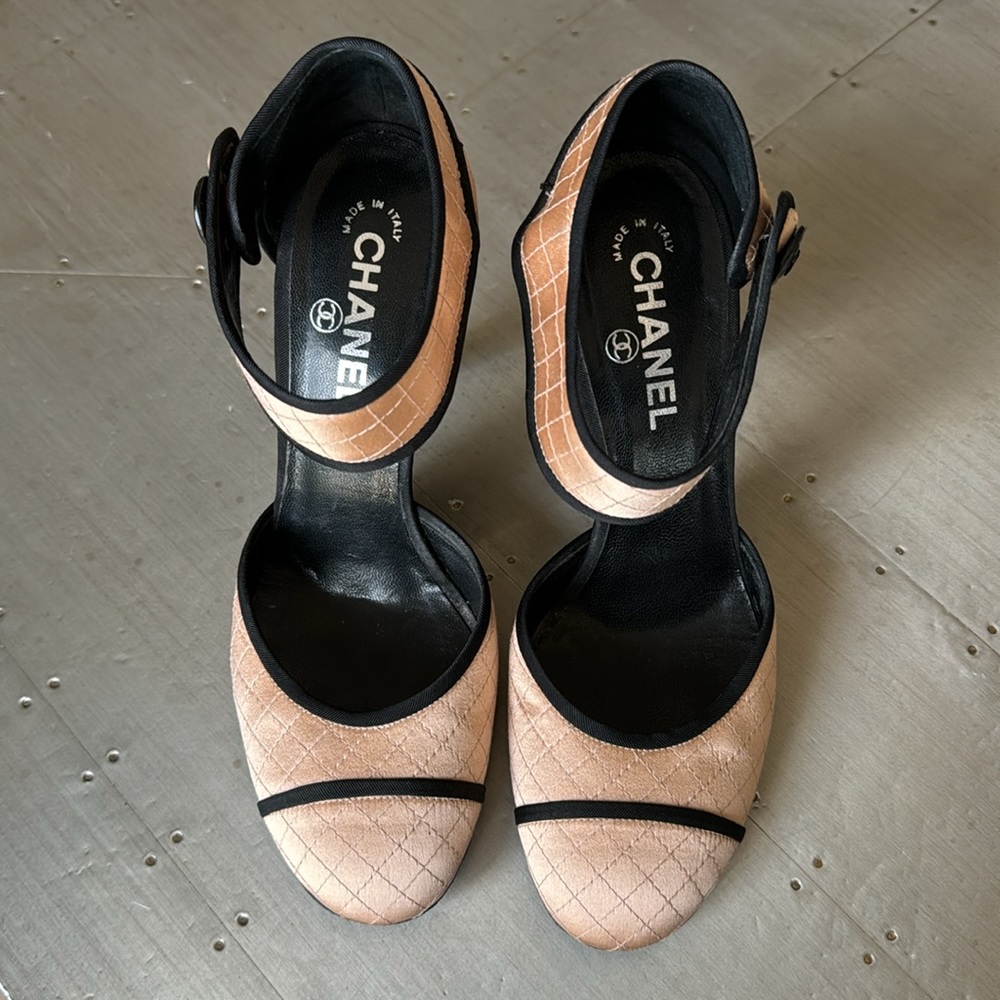 Chanel classic coco quilted satin Mary Jane pump RARE with box and dust bag - Picture 3 of 12